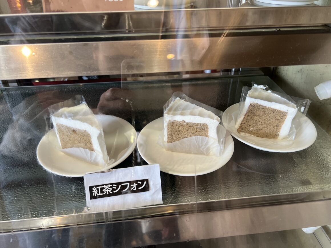 紅茶シフォンケーキの写真